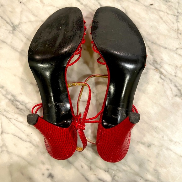 Vintage 80s Red Strappy Heels.  Shoe Strings by Arsho size 7 1/2  or 7.5 - Picture 6 of 6
